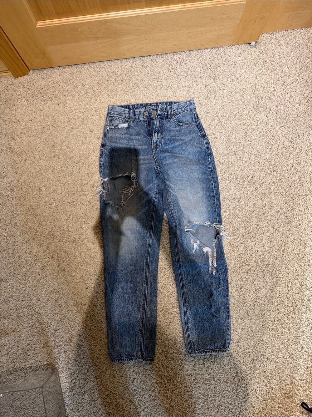 American eagle ripped jeans